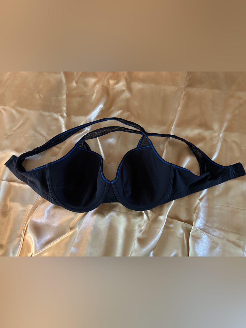 Great sport bra 36D